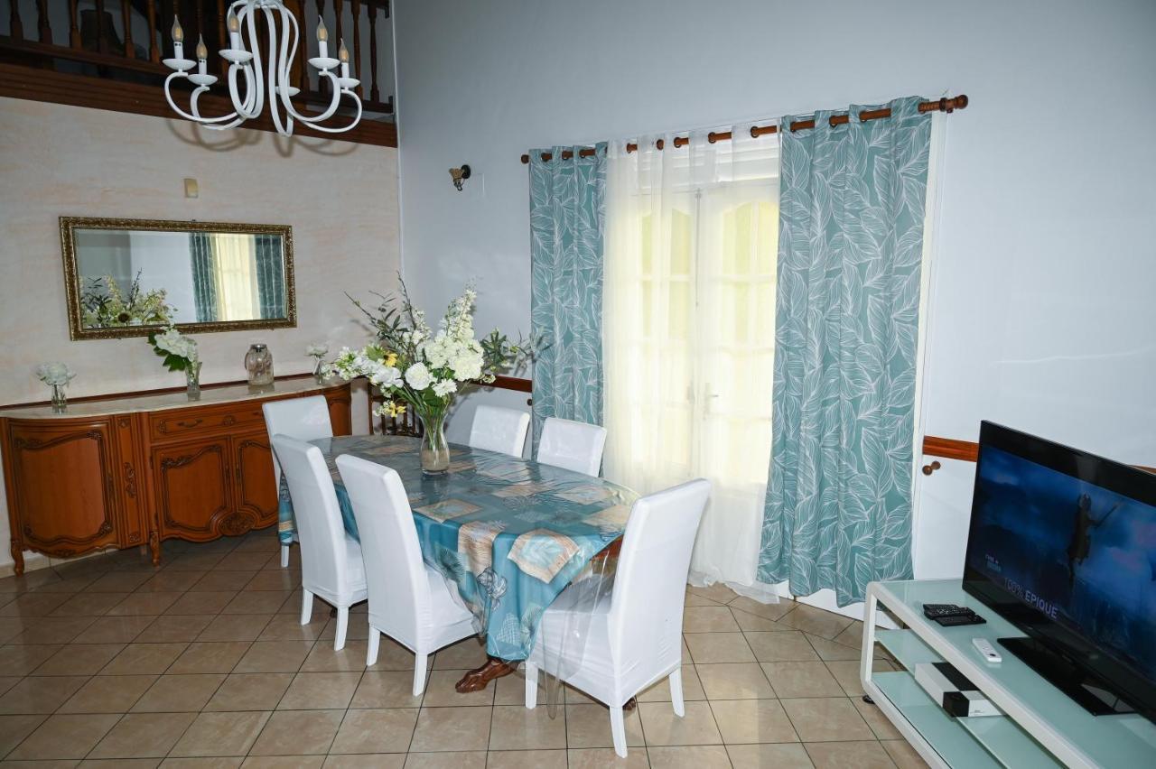 Villa D Ennry Pointe-Noire Buitenkant foto