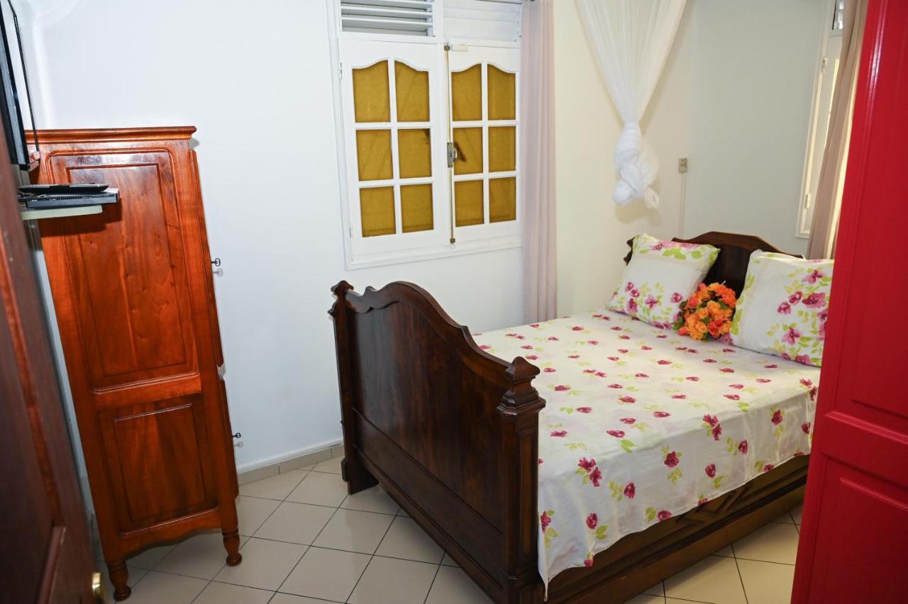 Villa D Ennry Pointe-Noire Buitenkant foto